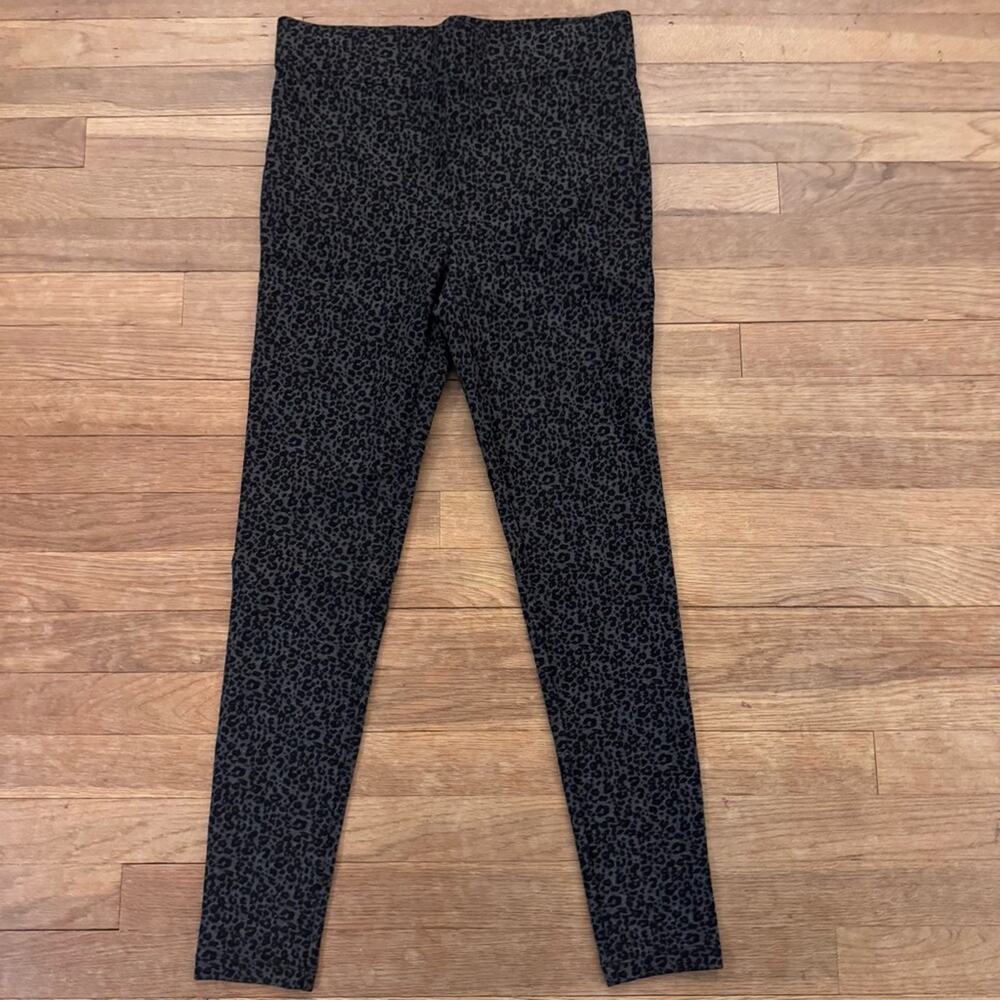 LOFT Women's Gray Black Animal Print Leggings - Size M
 b91